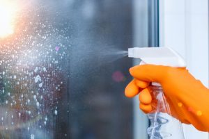 kvalitní mytí a leštění oken