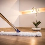čištění dřevěných podlah